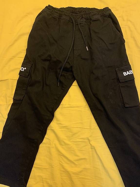 Hosen: Pantaloni Basedodici Neri S – Gebraucht aus Pregassona von pat_8ncg