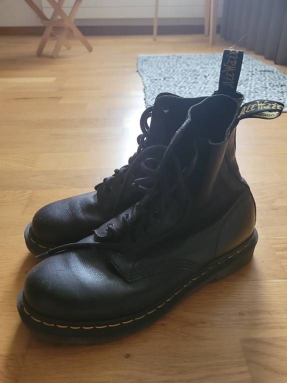 Dr. Martens Scarpe da uomo: Doc Martens Stiefel – Usato da Aarau venduto da Nikanora