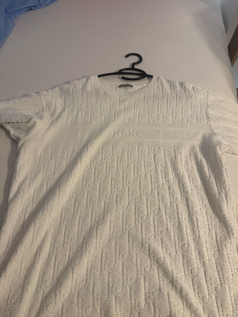 Dior T-shirt: Dior monogram frottee T-Shirt – Usato da Freienbach venduto da casciatoalessandro