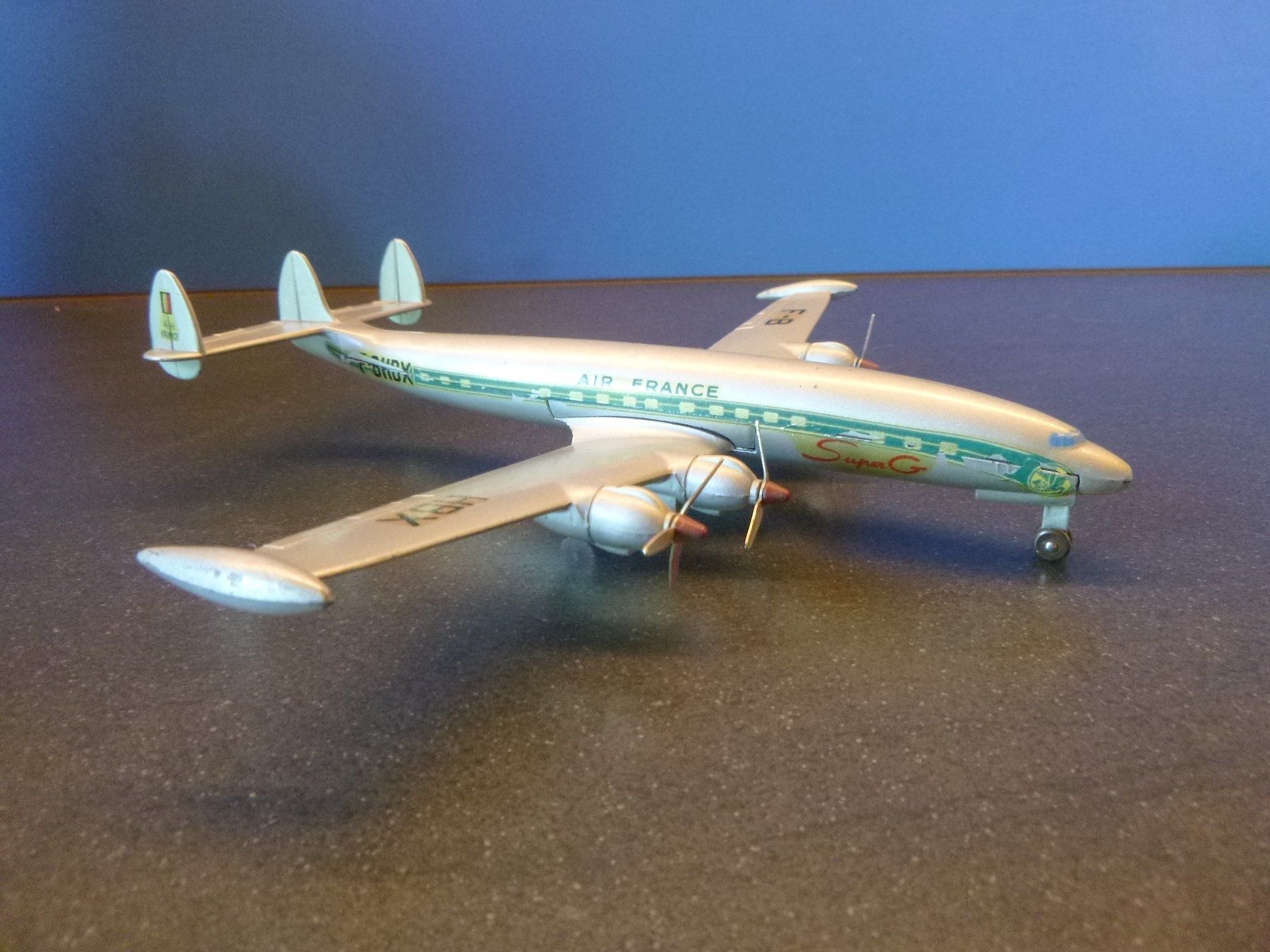 Dinky Toys Kit di modellismo & Modellini statici: Dinky-Super-Toys Flugzeug "Constellation" – Usato da Freudwil venduto da Traktor57 9