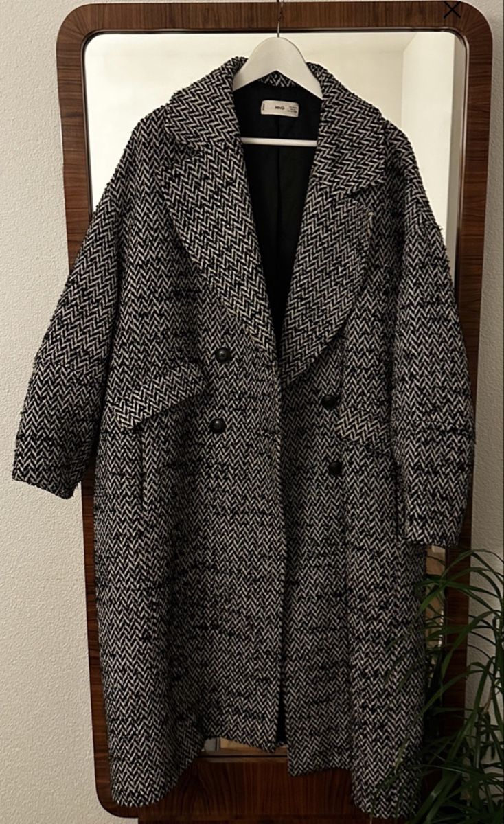 Mango Cappotti: Mantel Mango 2016 XL Oversized – Usato da Triengen venduto da Meetmeatthebodega