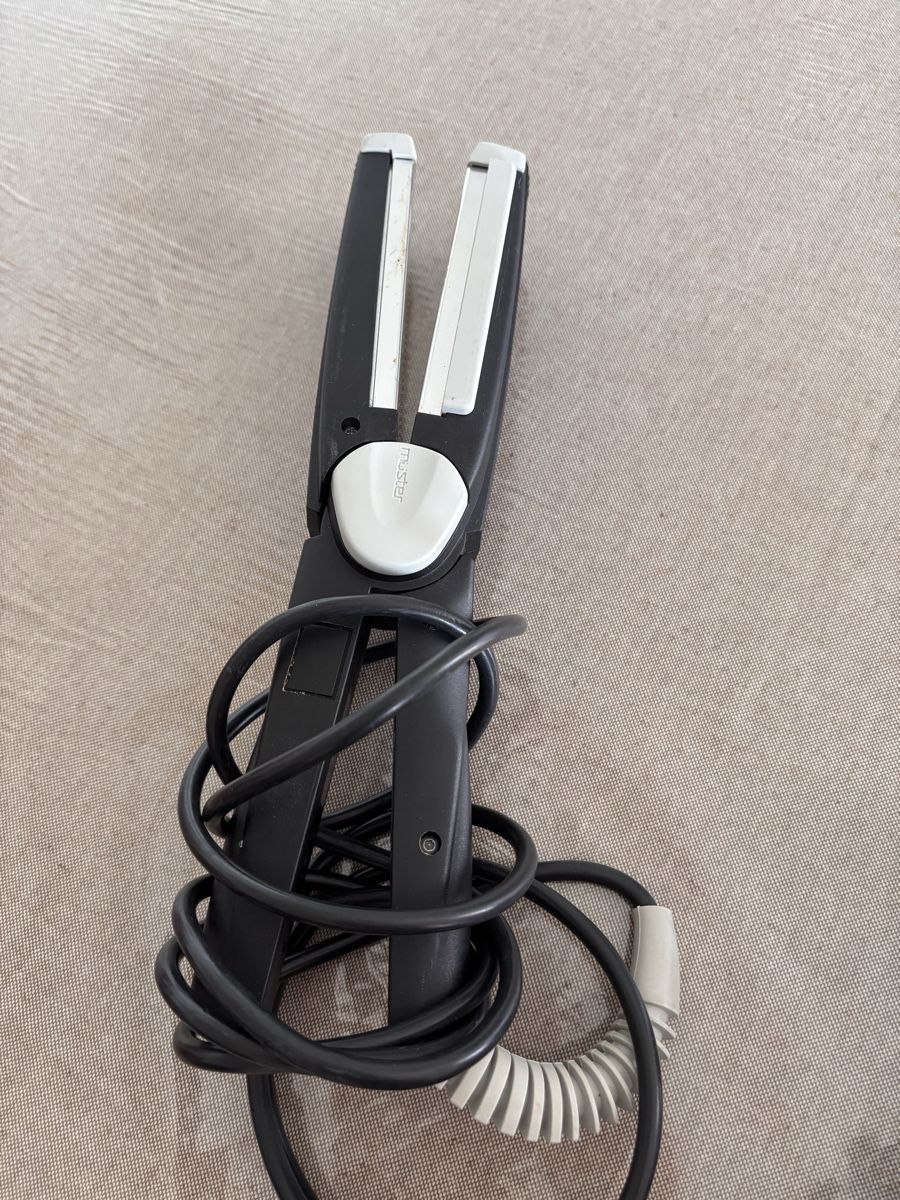 Toutes les machines: Haarglätter mit Kabel gebraucht – D'occasion à Basel par Pureza82