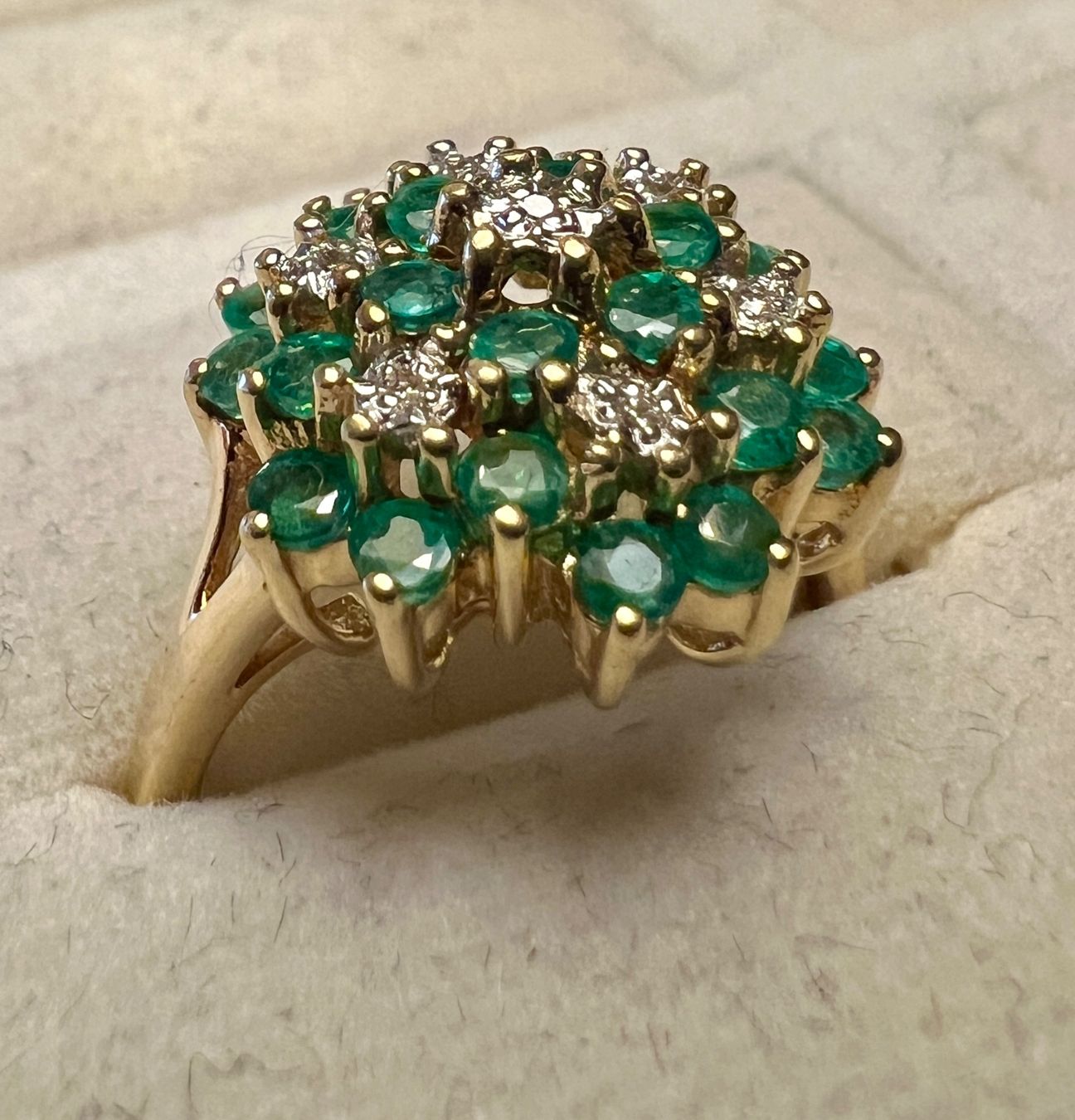 Anelli: Gold-Ring 18K mit Smaragden und Diamanten – Usato da Chur venduto da Penting1935 1