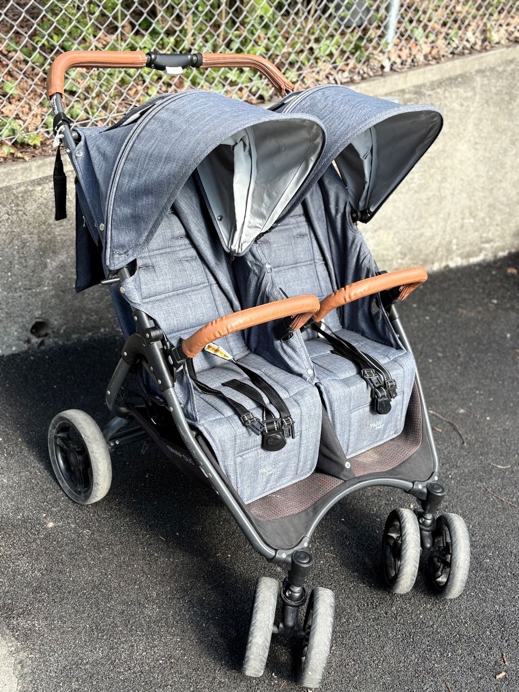 Kinderwagen: Zwillings Kinderwagen/Buggy Valco Baby Jeans – Gebraucht aus Zürich von iri_w7zy 1