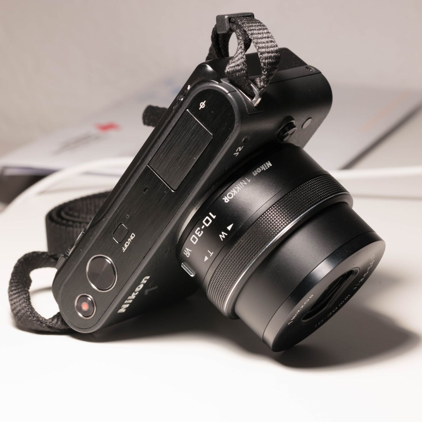 Nikon Fotocamera: Nikon 1 J2 Digitalkamera + 10-30mm VR-Objektiv – Usato da Thörishaus venduto da vintagger 2