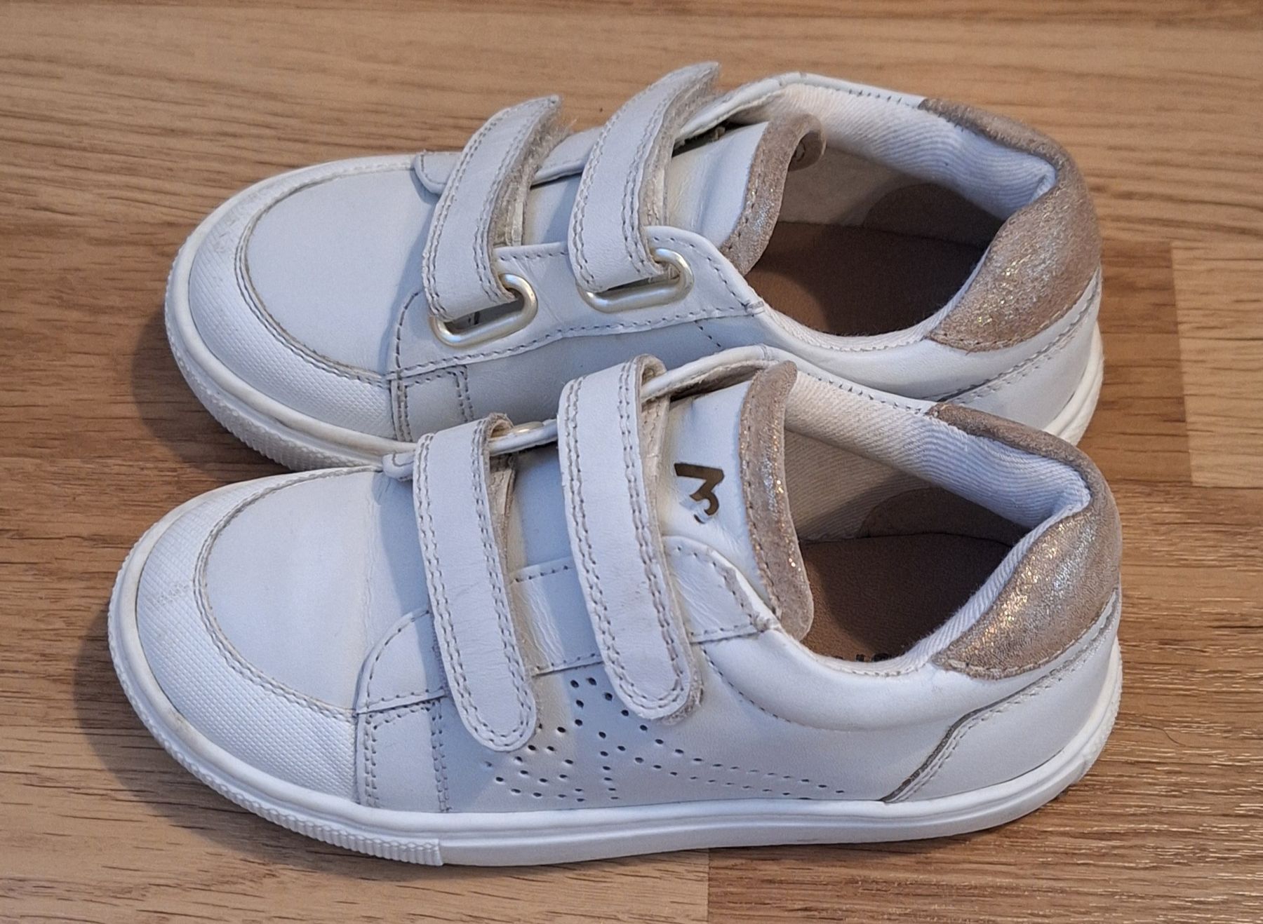 Scarpe per ragazzi: Baskets enfant, taille 28 – Usato da Yverdon-les-Bains venduto da CelMt 1