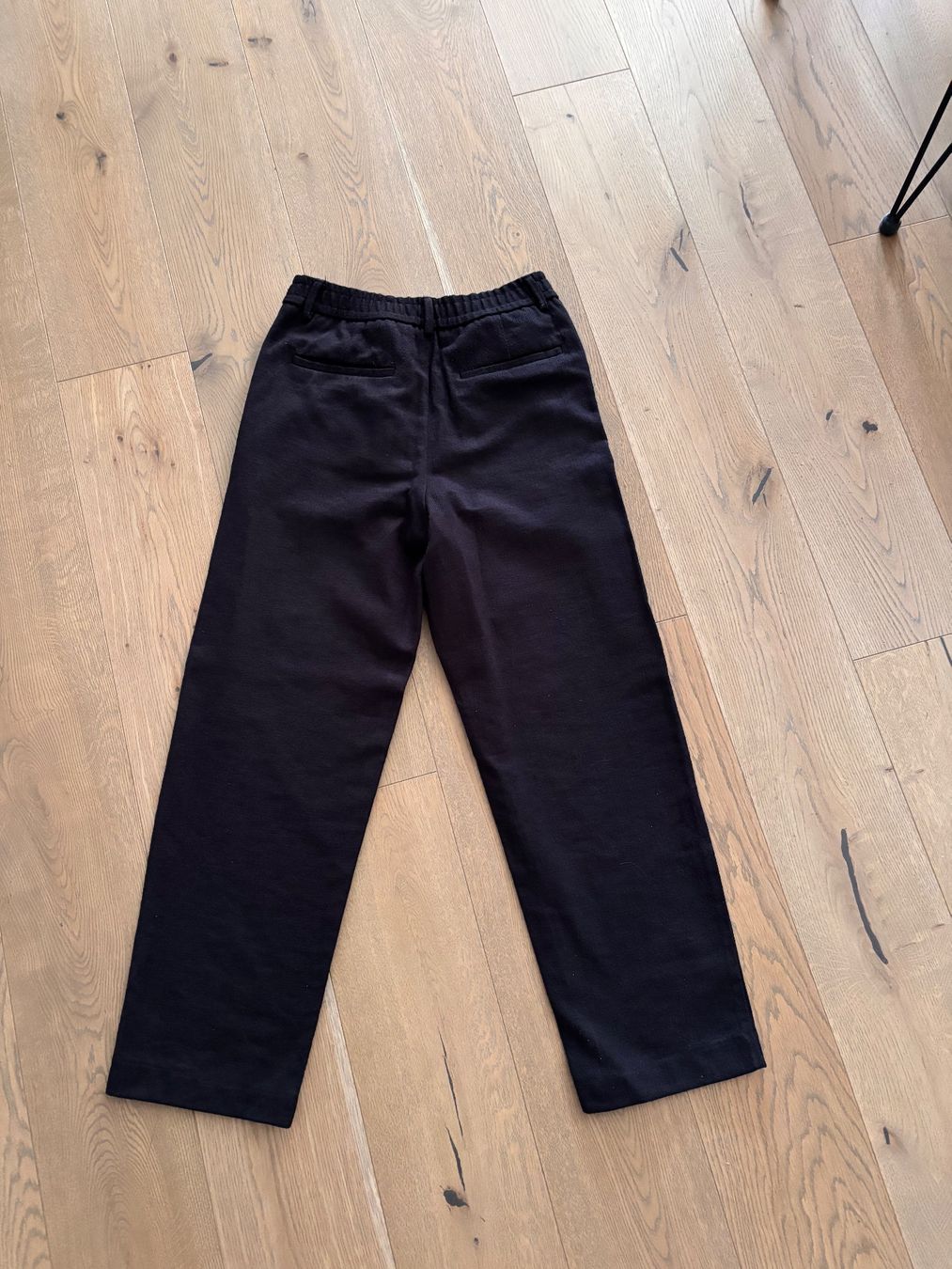 Zara Hosen: Lockere Schwarze Basic Stoffhose – Gebraucht aus Trübbach von Nico.Broder 1