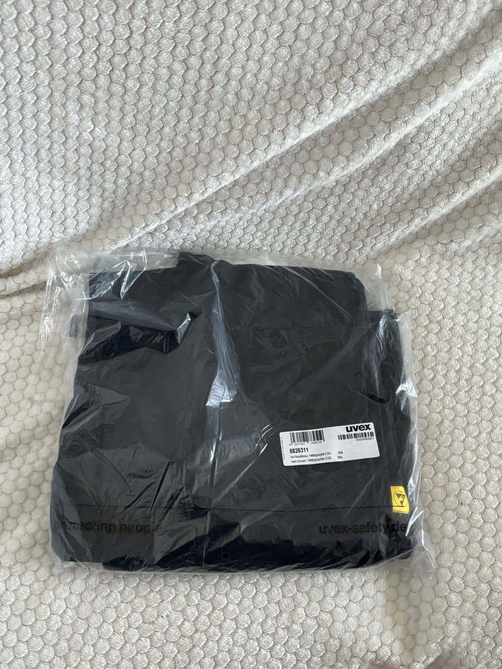 Pantaloni: Schwarze Uvex Arbeitshose, neu, Grösse 56 – Nuovo e nell'imballaggio originale da Oberegg venduto da MR-shop 2
