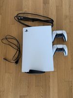 Sony PlayStation 5 inkl. Zwei Controllern