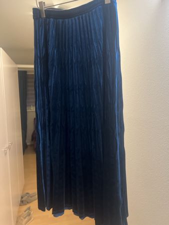 Wunderschöne Samt Rock, türkis blau, Grösse 40, Winter-Look!
