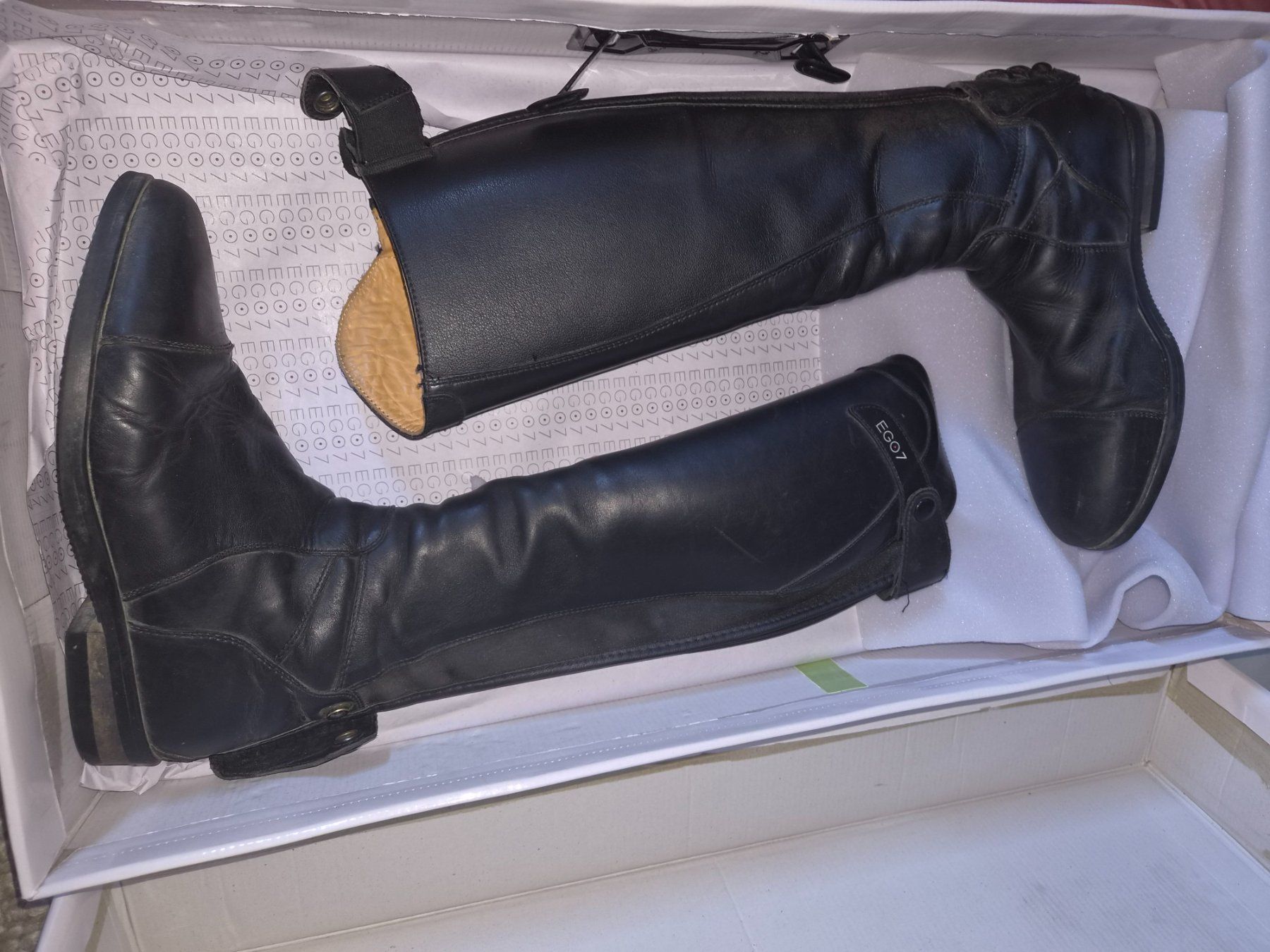 Chaussures femmes: Stiefel EGO7 Grösse 37 – D'occasion à Seltisberg par cha_92kx 1
