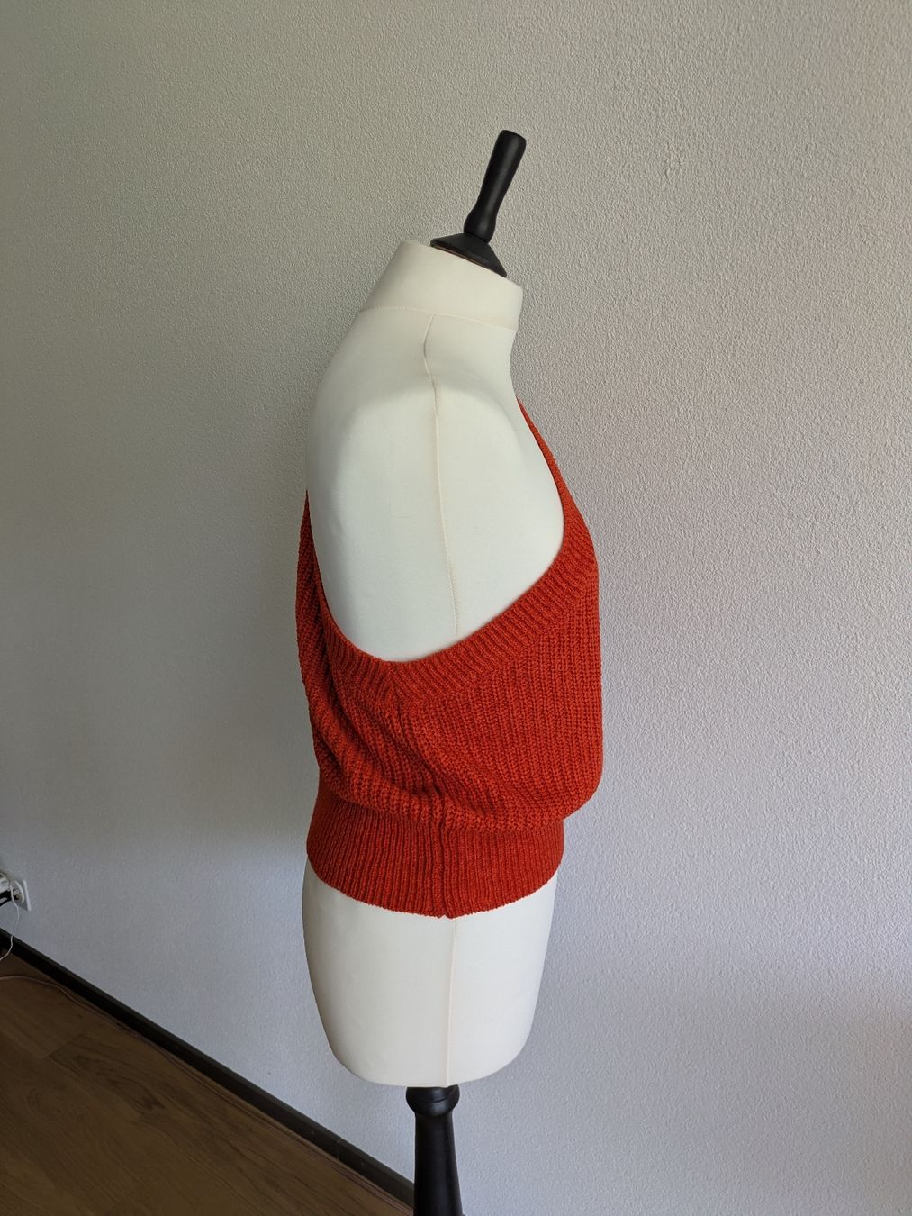 Zara Maglioni & Felpe: Asymmetric cute sweater – Usato da Zürich venduto da cam_yl6c 1