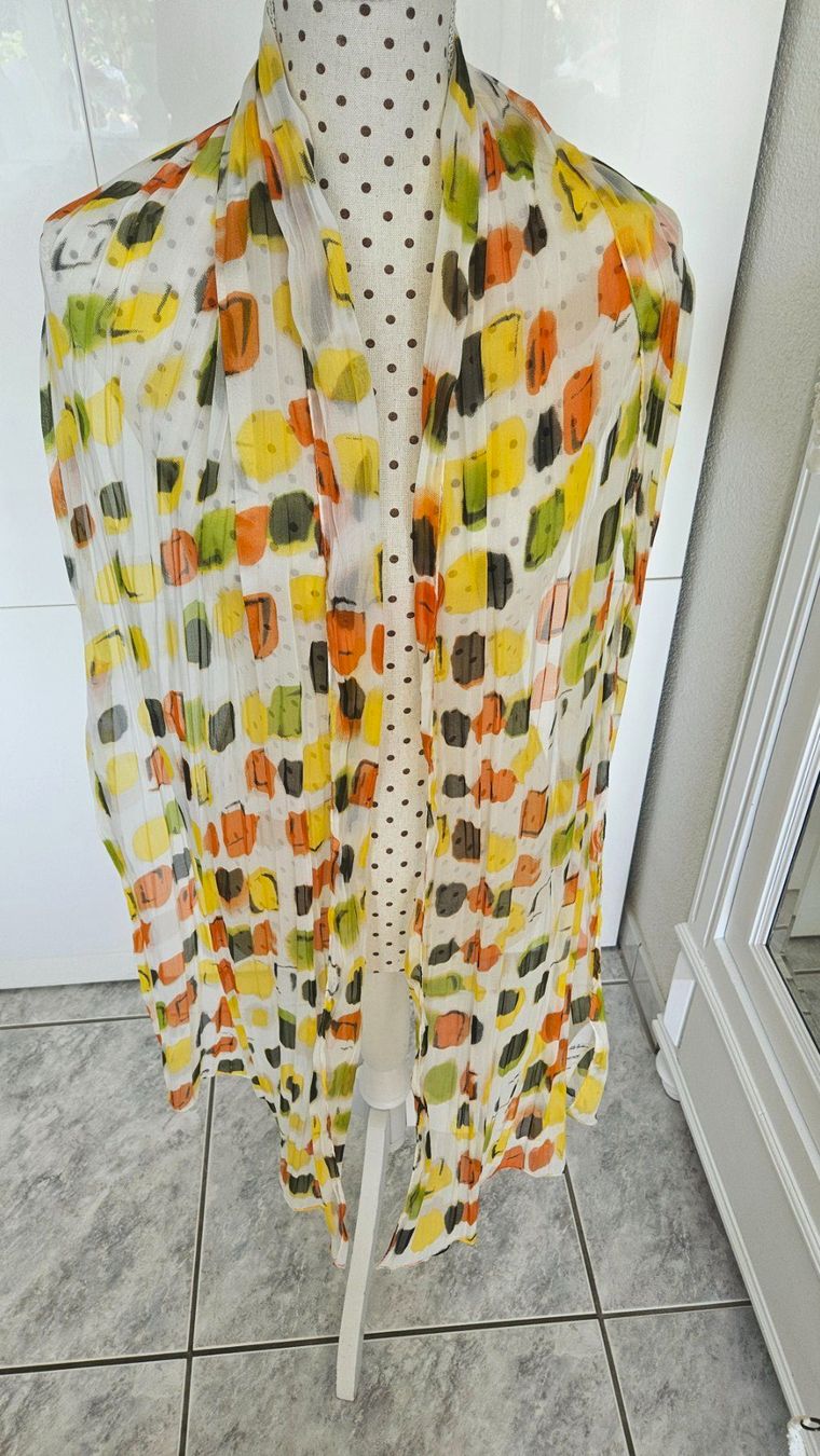Foulards & écharpes: Foulard Schal Ulla Popken 100% Polyester – D'occasion à Gossau ZH par fashiontwo