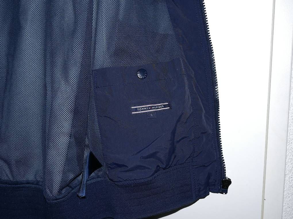 Giacche: Tommy Hilfiger Jacke, Grösse S, Blau – Usato da Niederwangen BE venduto da Benny.7 3
