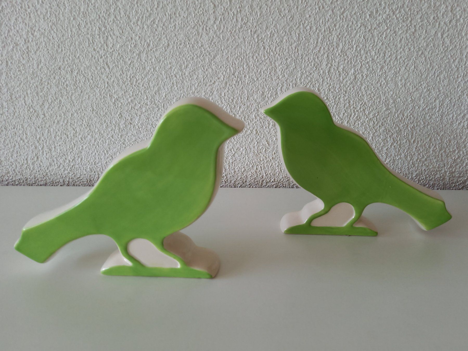 Alle Dekorationen: 2er-Set Dekofiguren Vögel sitzend, Höhe ca. 13,5 cm – Gebraucht aus Obernau von Corolli