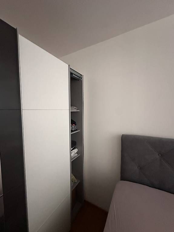Armoires: Kleiderschrank – D'occasion à Zürich par artflck 2