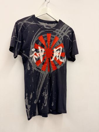 Japan “Banzai” Graphic T-Shirt (Y2K) – Größe S–M
