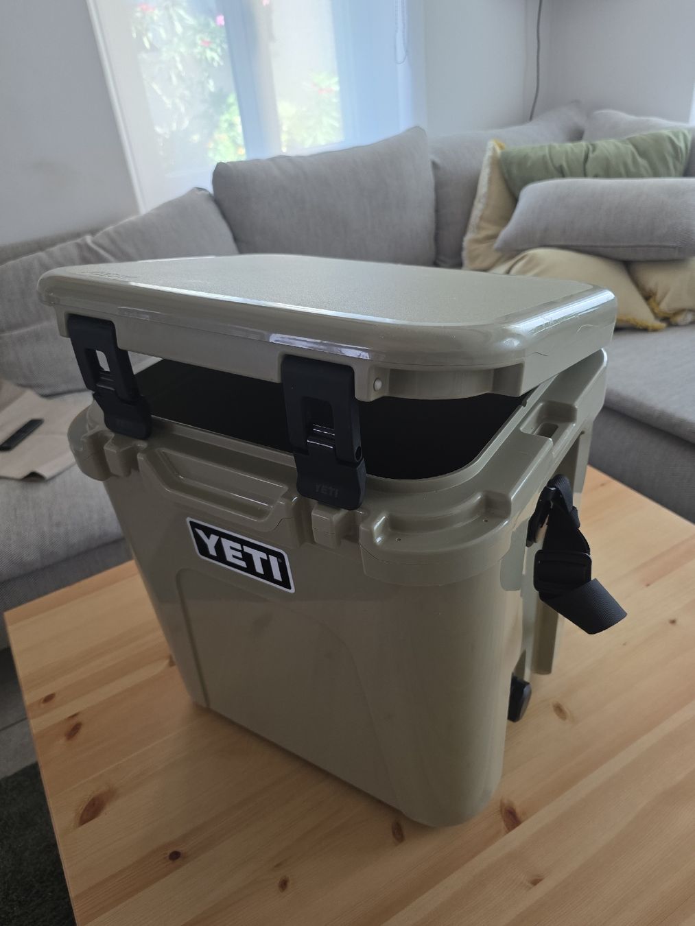 Kühlschränke & Kühlen: Kühlbox YETI Roadie 24 2.0 – Gebraucht aus Zufikon von Mhoedi 4