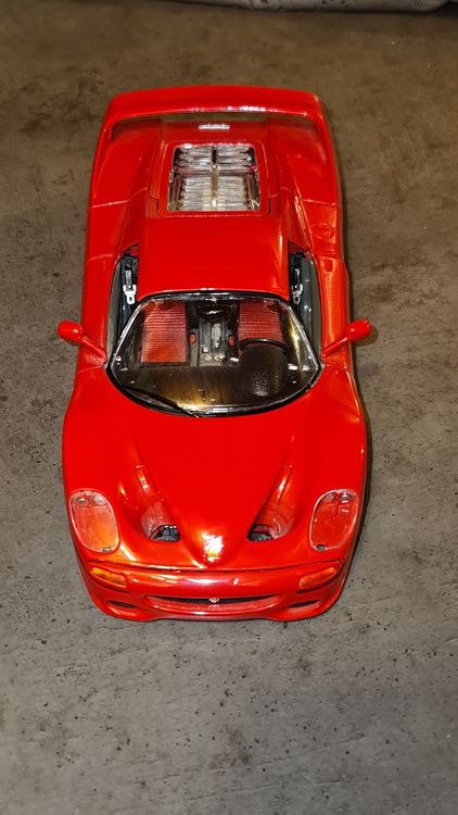 Ferrari F50 (1995) "Maisto" rouge - échelle 1:18 (bon état) (D'occasion