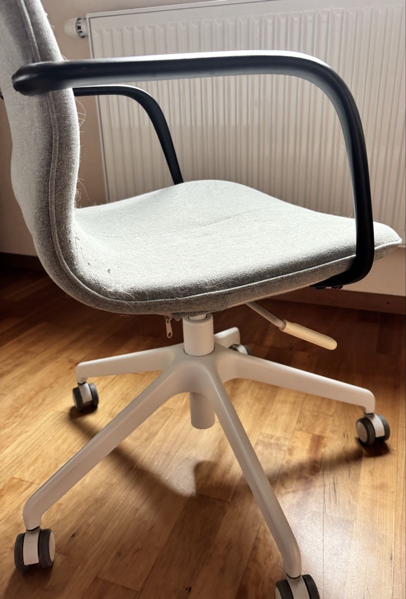 Ikea Sedie: Chaise bureau – Usato da Essertines-Yverdon venduto da Chibouki 1