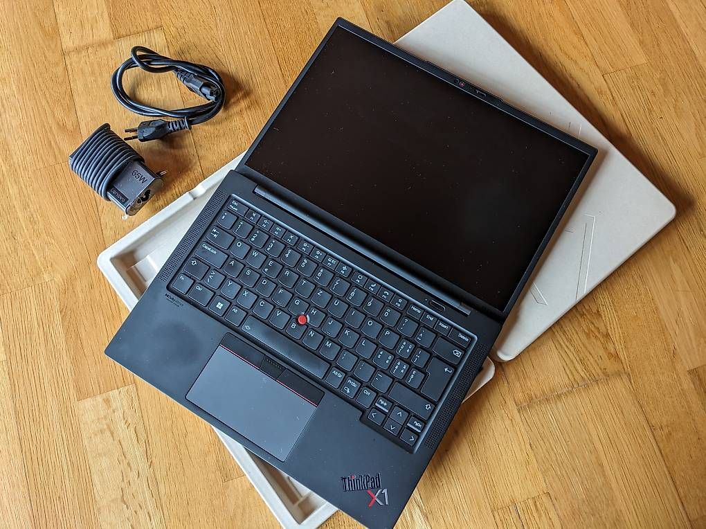 Lenovo Notebook: Lenovo ThinkPad X1 Carbon Gen 10 – Nuovo (secondo la descrizione) da Innertkirchen venduto da Flir 1