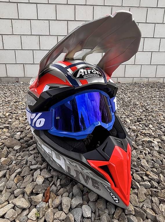 Casques & visières: Airoh Crosshelm Gr.S – D'occasion à Itingen par grapri