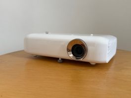 LG PH550G MiniBeam Beamer / LED Projektor mit Bluetooth