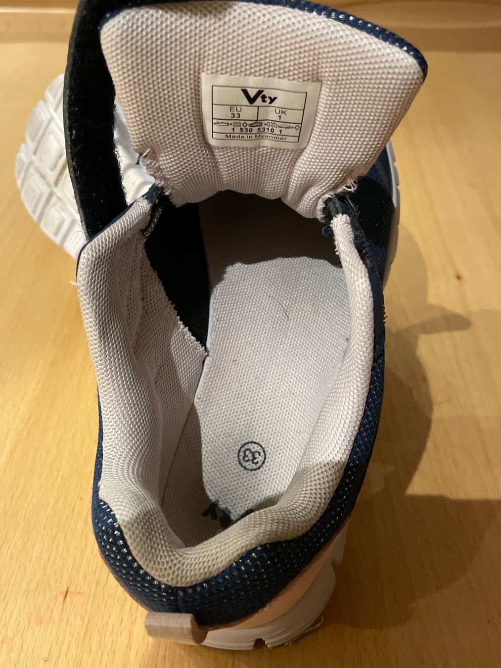Chaussures garçon: Turnschuhe, Gr. 33, von Vty – D'occasion à Cham par 2eye 4