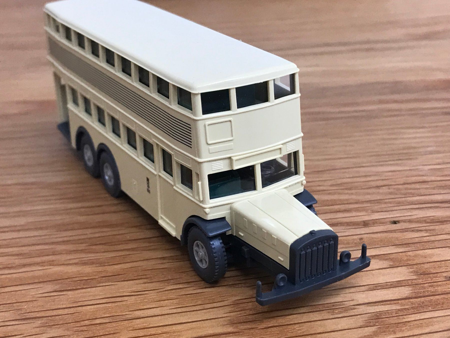 Wiking Modellautos: BERLINER DOPPELDECKERBUS - made by WIKING Berlin -West – Gebraucht aus Hugelshofen von lakeinvestor 1