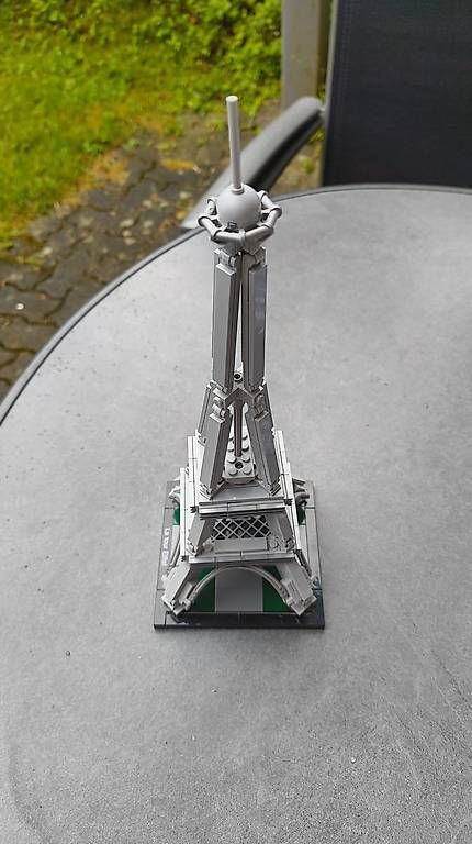 Lego Kit di costruzioni: Lego Architecture The Eiffel Tower 21019 – Usato da Adliswil venduto da Swiss_Coolio 4