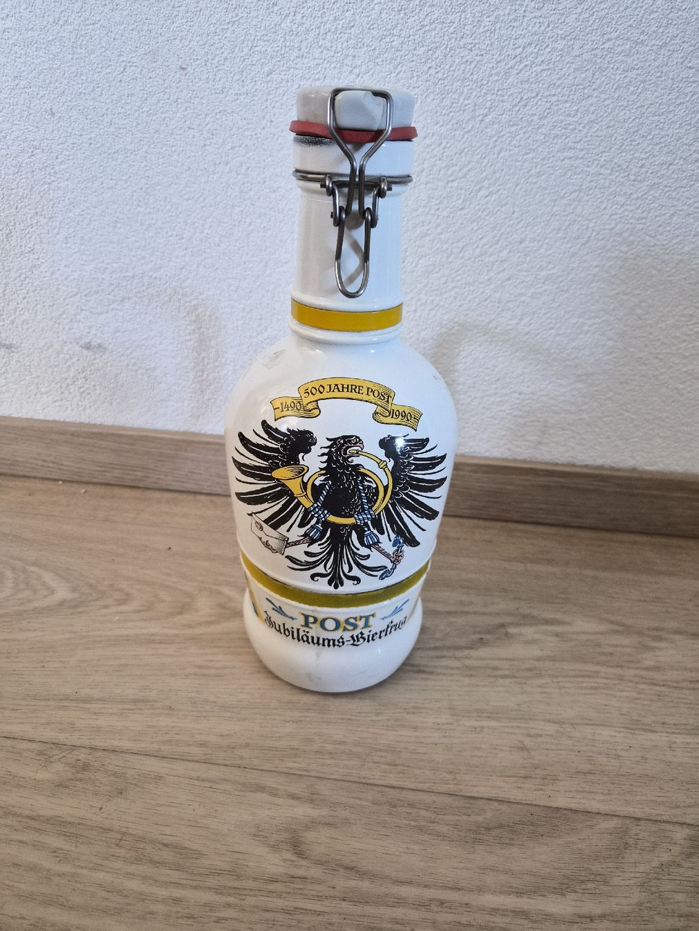 Bicchieri, Caraffe & Bottiglie: Carafe de collection bière Jubiläums-Bierflasche POST 500ans – Usato da La Joux FR venduto da car_ck96