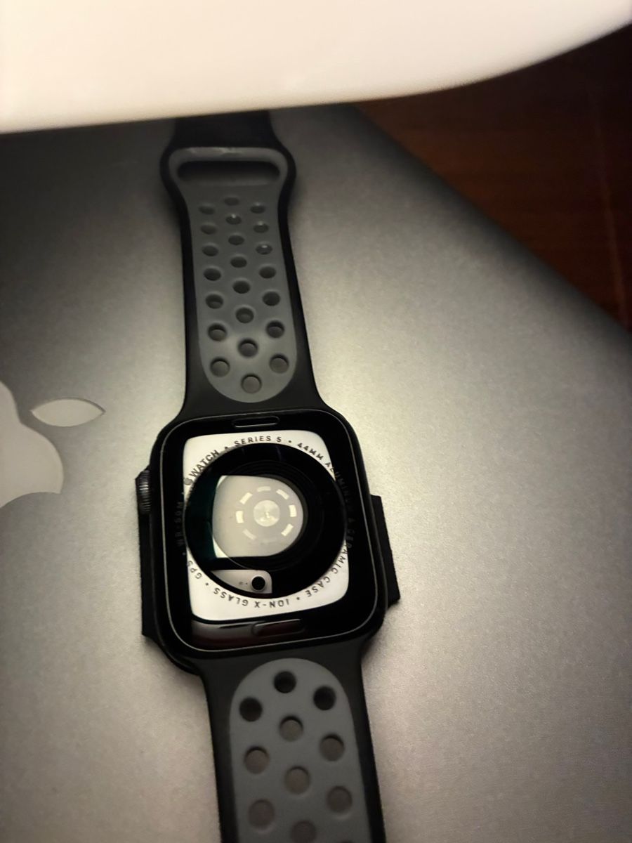 Apple Smartwatch: Apple watch 5 – Usato da Basel venduto da flavia__ 2