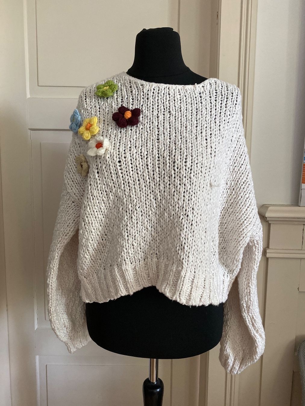 Pulls & Sweat-shirts: Wunderschöner, angenehmer Blumen Pullover – D'occasion à Horgen par Aimee86