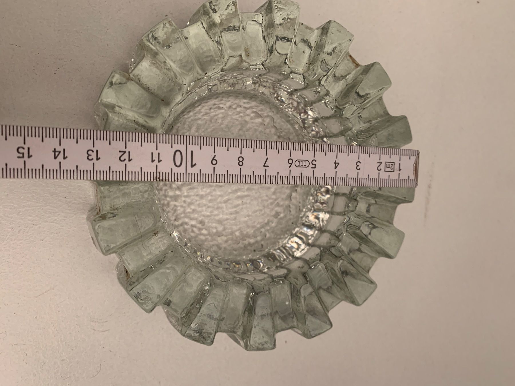 Portacenere: Aschenbecher aus den 70er Radius ca. 13 cm – Usato da Zürich venduto da Mobberhund 1