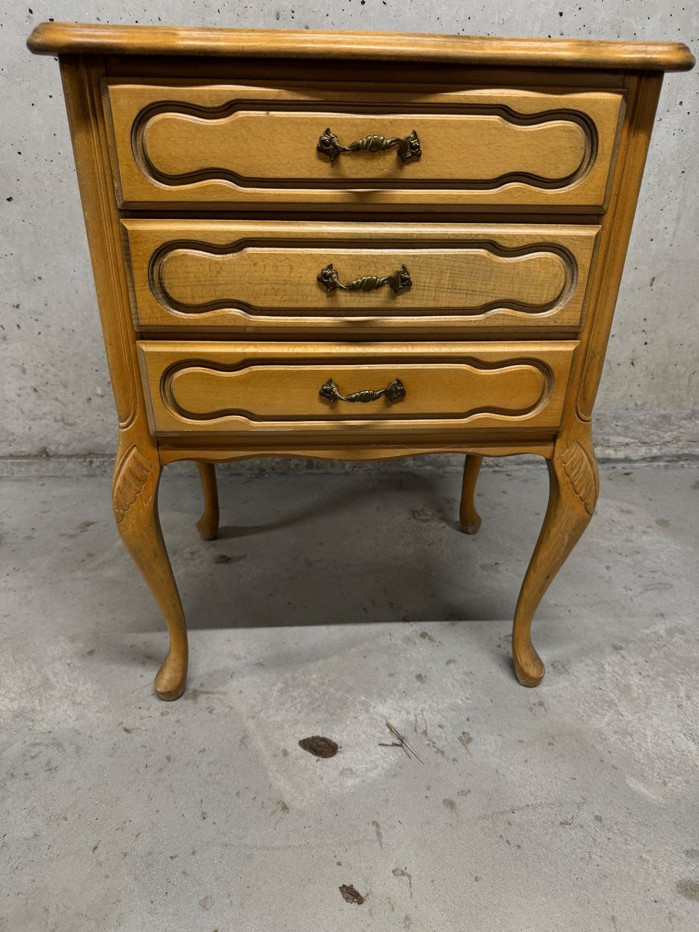 Cassettiere: Kommode Holz, hellbraun mit 3 Schubladen, Vintage Look – Usato da Reinach BL venduto da Bebbi620