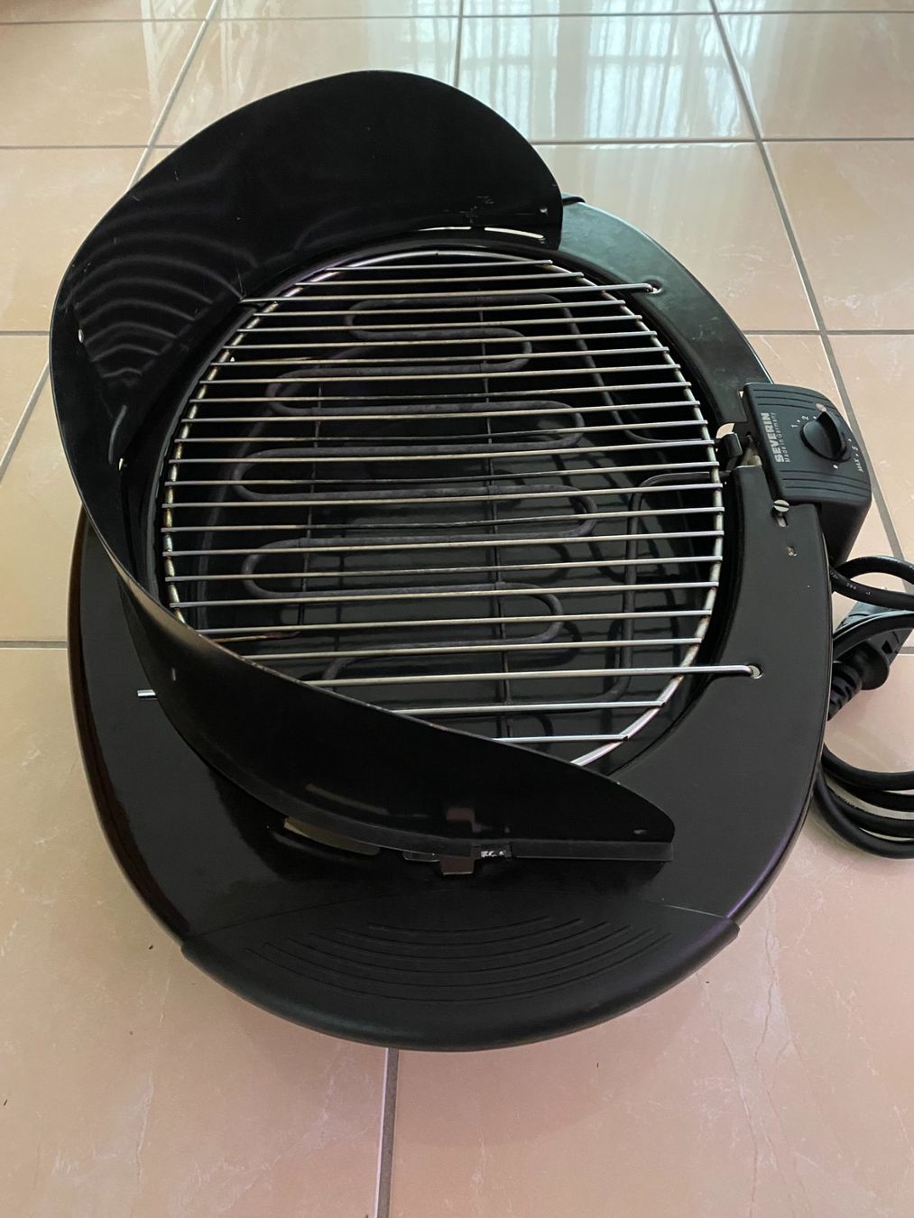 Griglie: SEVERIN PG 2490 Barbecue-/Tischgrill (2.500W) – Usato da Bülach venduto da samang 3