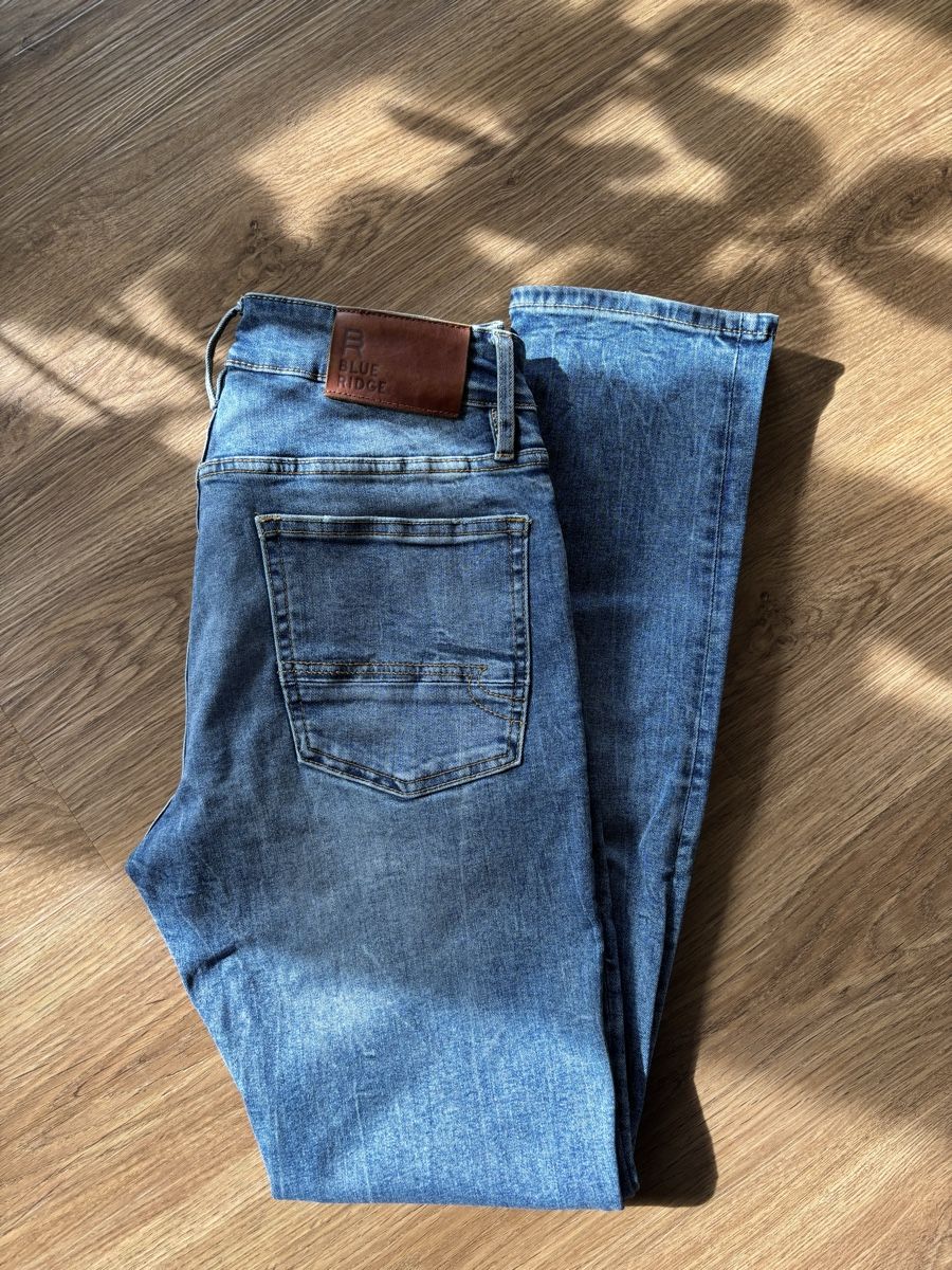 Jeans: Jeans Blue Ridge W28 L32 – Usato da Jona venduto da Nanuksiglu