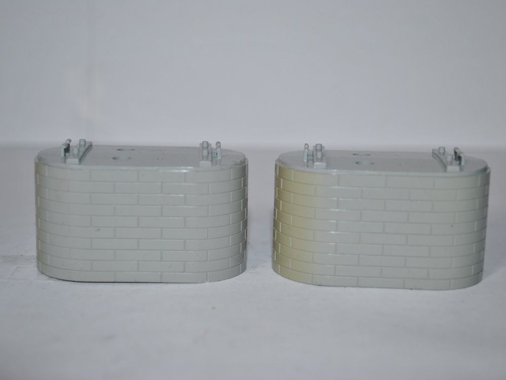 2 Piliers Märklin H0 7253 - 30 Mm - Pour Réseau Ferroviaire - Occasion En Bon état