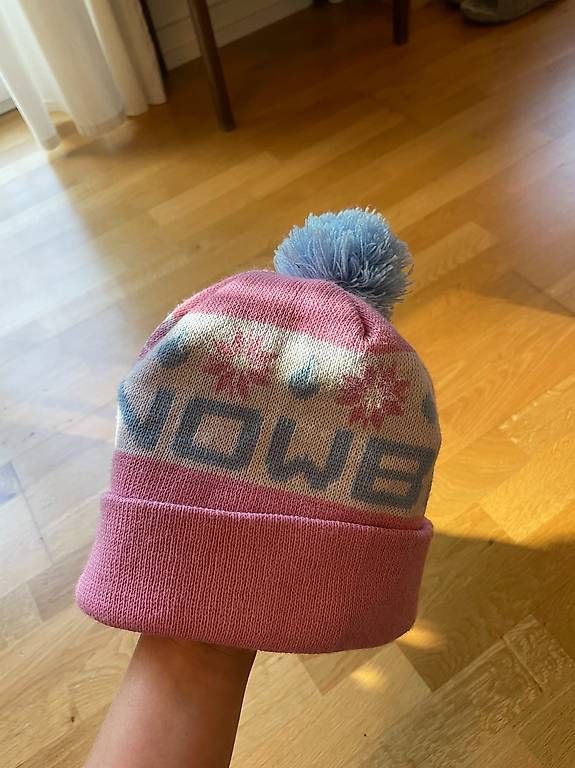 Hüte, Mützen & Caps: Pinke Wintermütze mit Bommel – Gebraucht aus Zürich von nanniba
