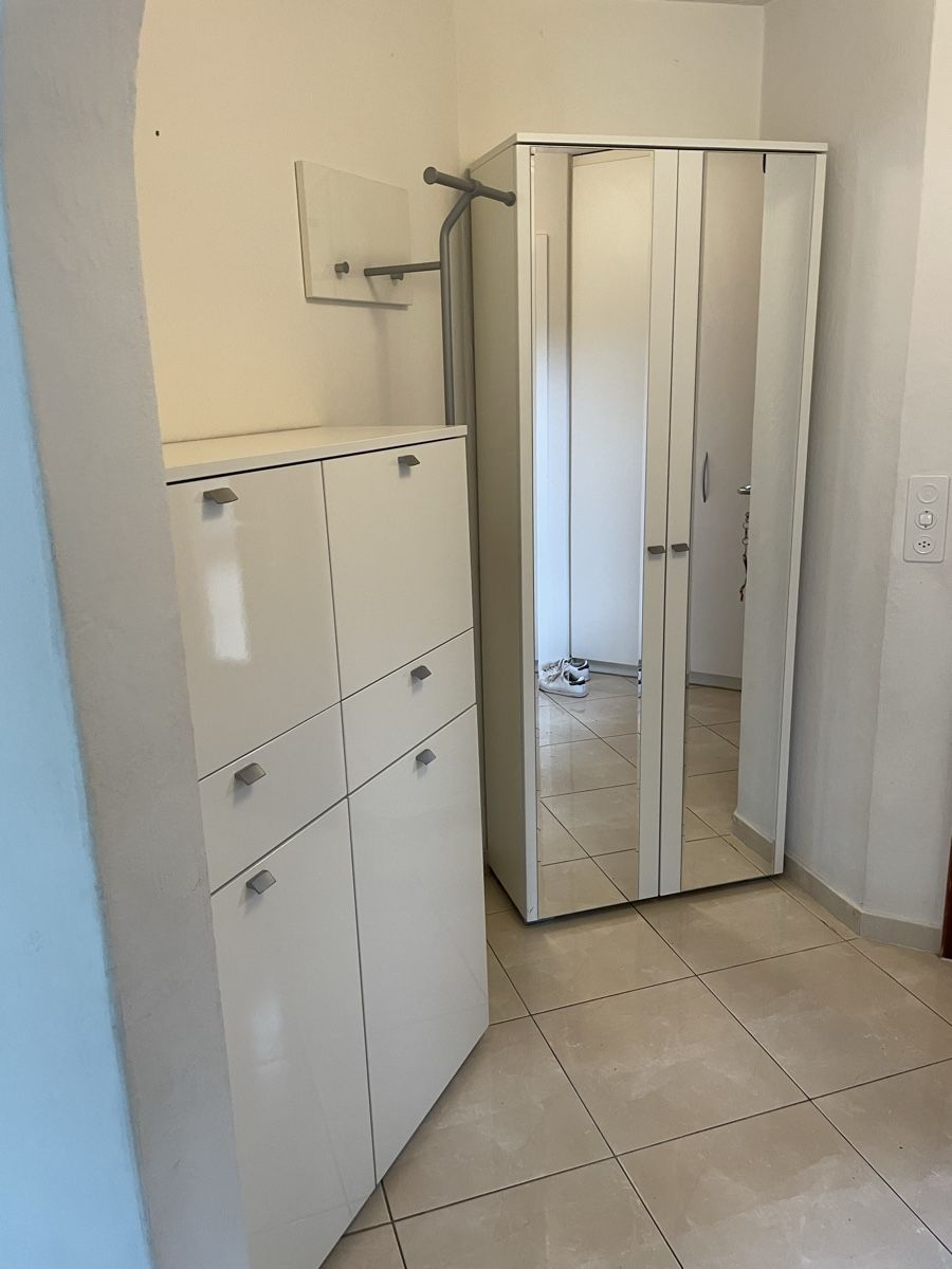Guardaroba: Eingangsmöbel/Garderobe 3Teile – Usato da Dübendorf venduto da KrisRoss 1