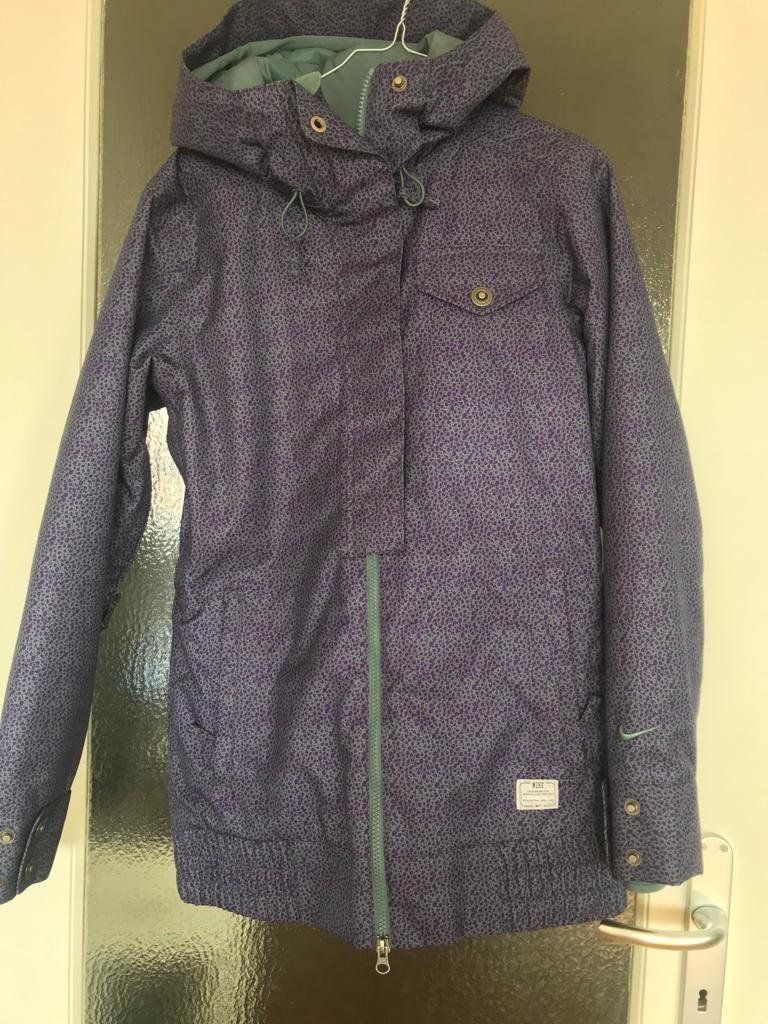Nike Vestes: NEU - Snowboard Jacke Nike mit etikette – Neuf avec emballage d'origine à Zürich par burcak01