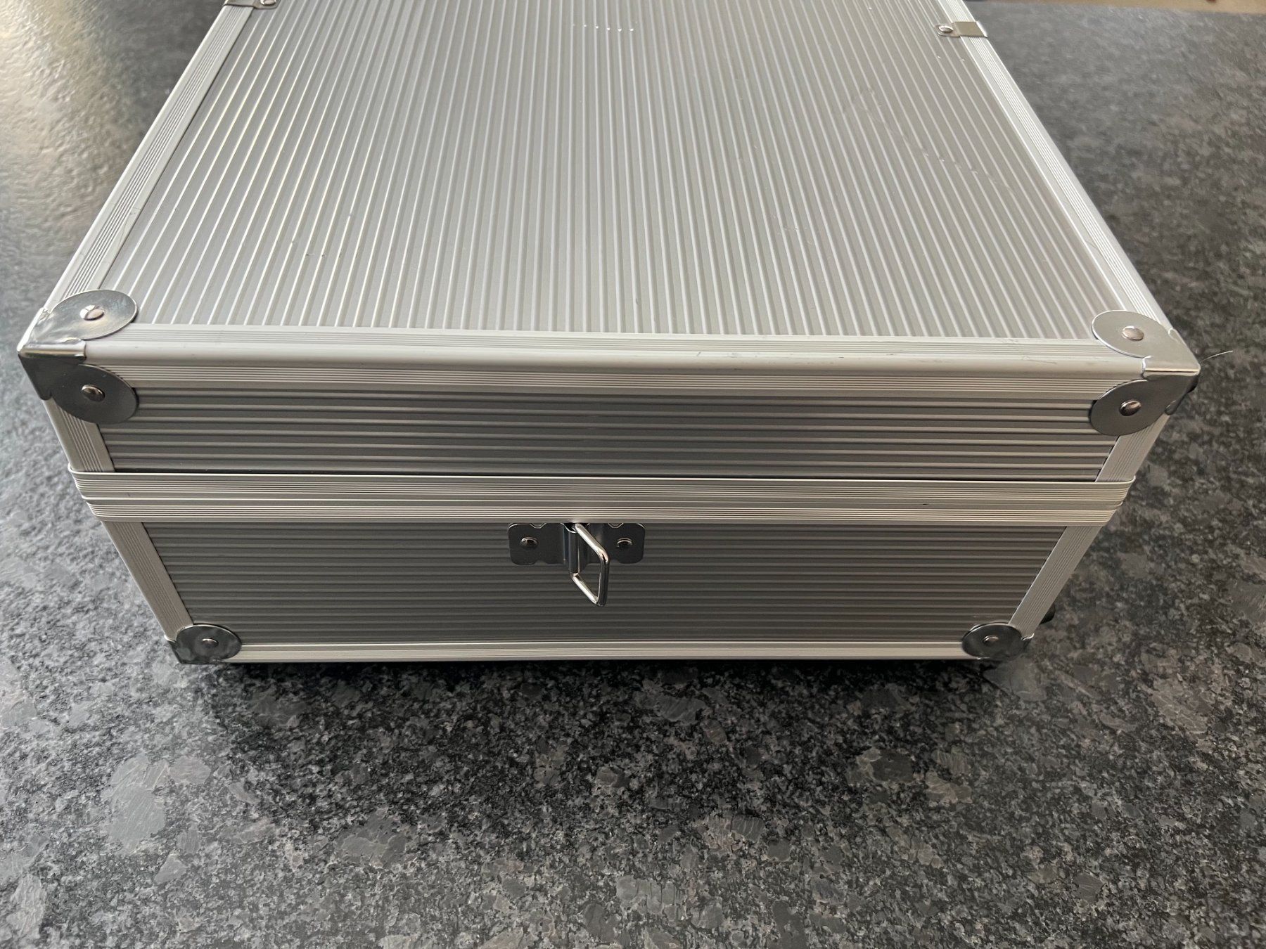 Valises de voyage: Alu-Tragkoffer – D'occasion à Thayngen par lumpielefant 3