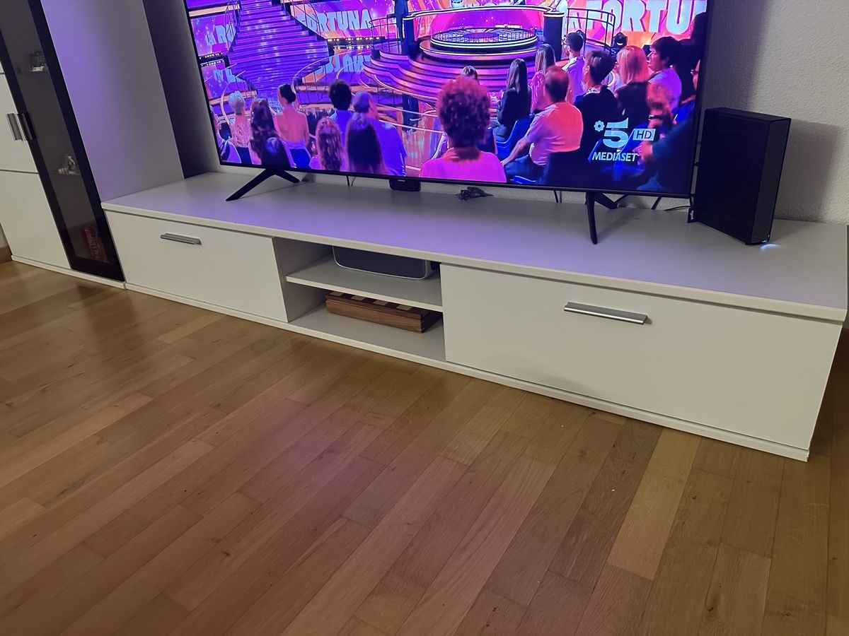 Mobili TV: Tv-Mobel – Usato da Worb venduto da Ektor