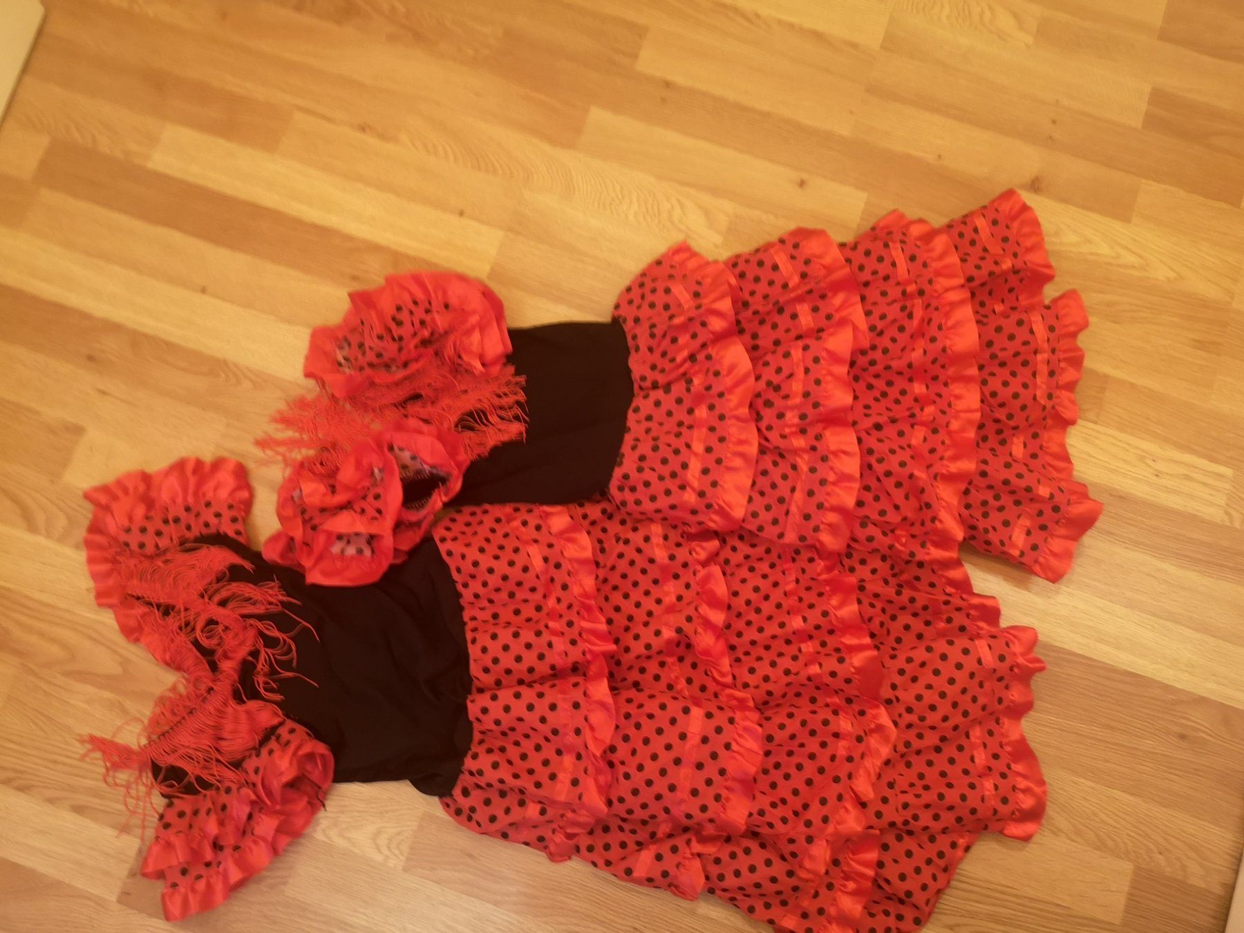 Vestiti & Gonne: Robes espagnoles – Usato da Biel/Bienne venduto da Milly13 1
