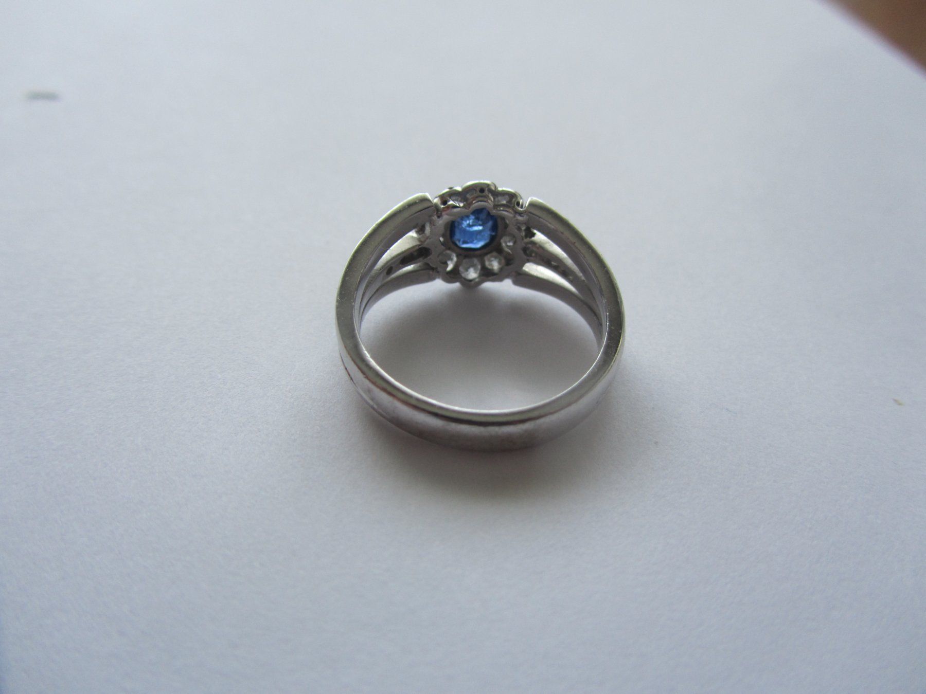 Anelli: Saphir-Brillant Ring-18 K.Weissgold – Usato da Luzern venduto da Lucernauno 5