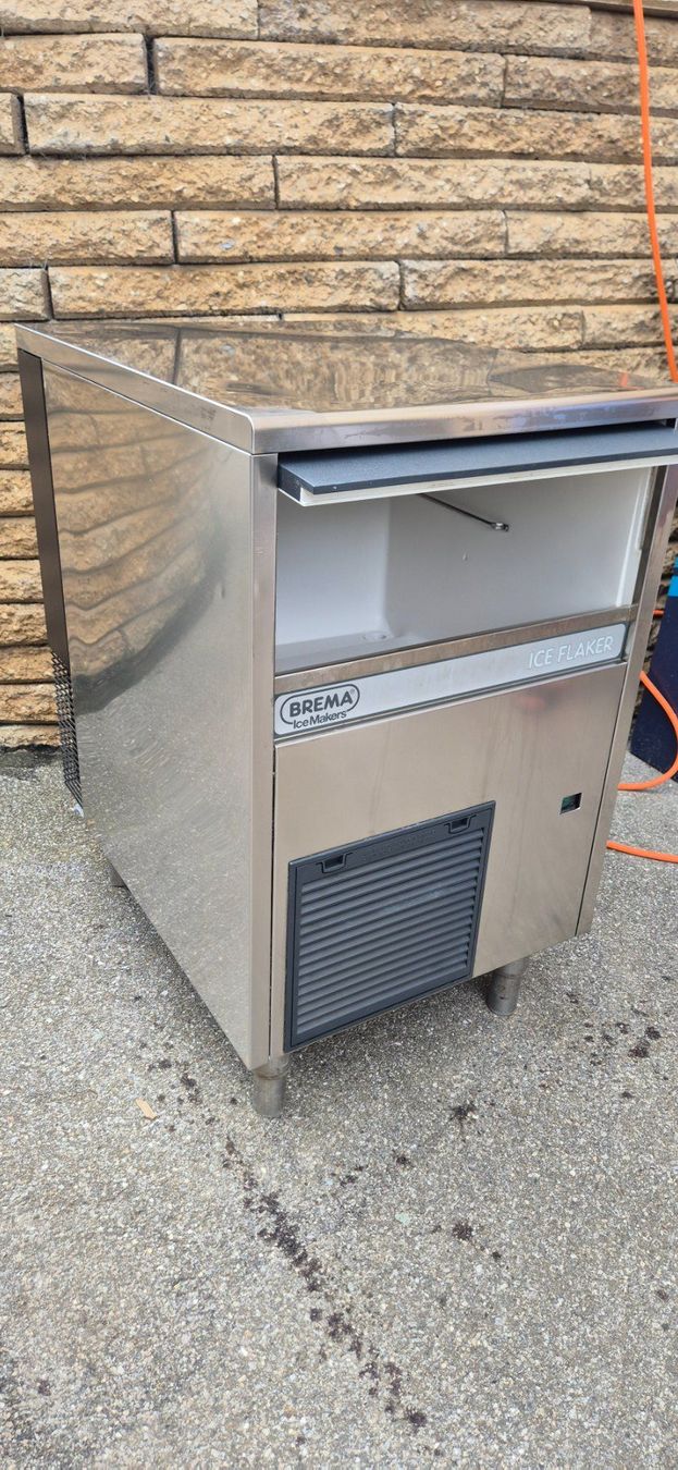 Tutte le macchine: machine a Flocon de glace Brema gb 902a – Usato da Berlens venduto da ETE68