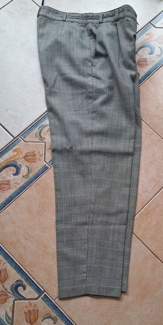Pantaloni: Pantalon vintage 38 – Usato da St-Triphon venduto da Jldr0 2