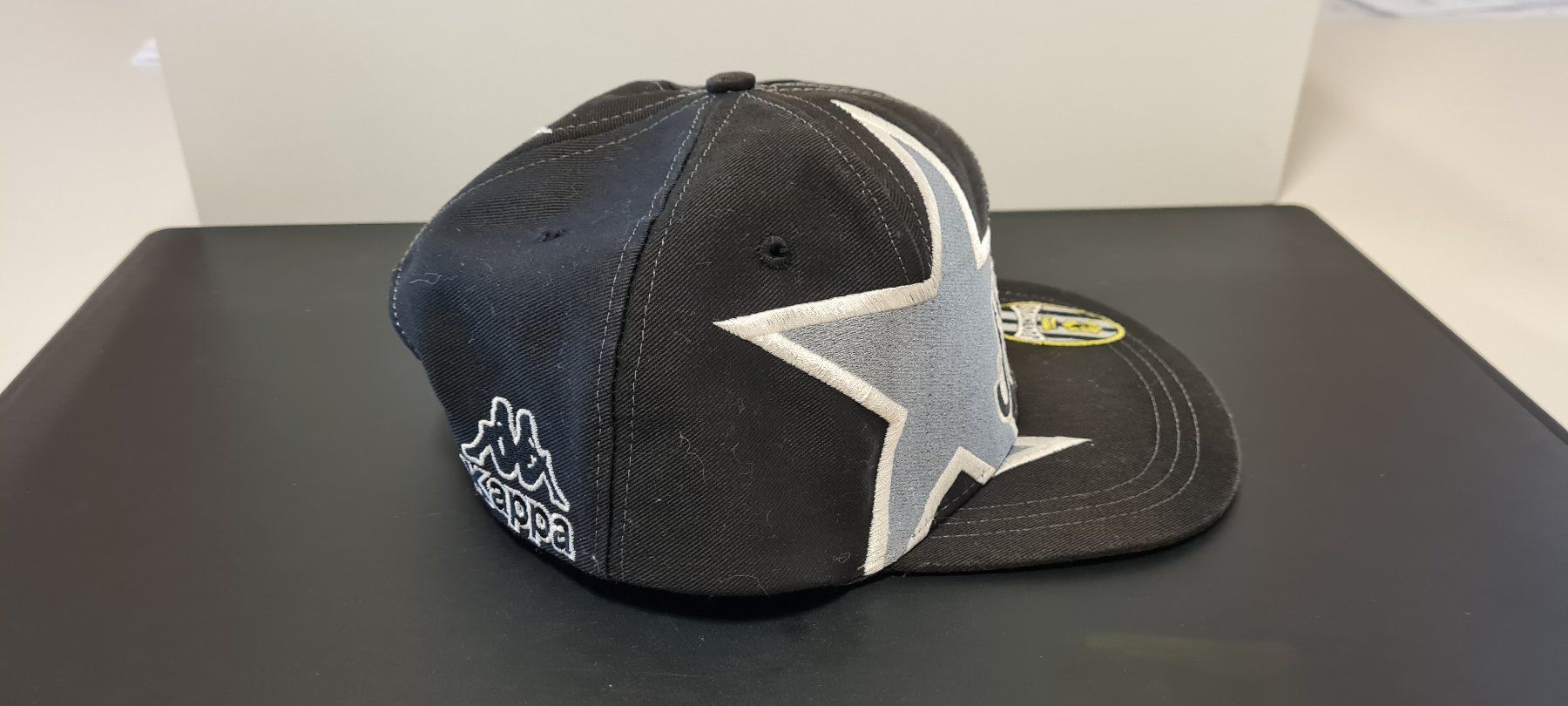 Kappa Copricapi, berretti & cappellini: Original Juventus Cap Kappa 1996/1997 – Nuovo (secondo la descrizione) da Bischofszell venduto da Bischou 3