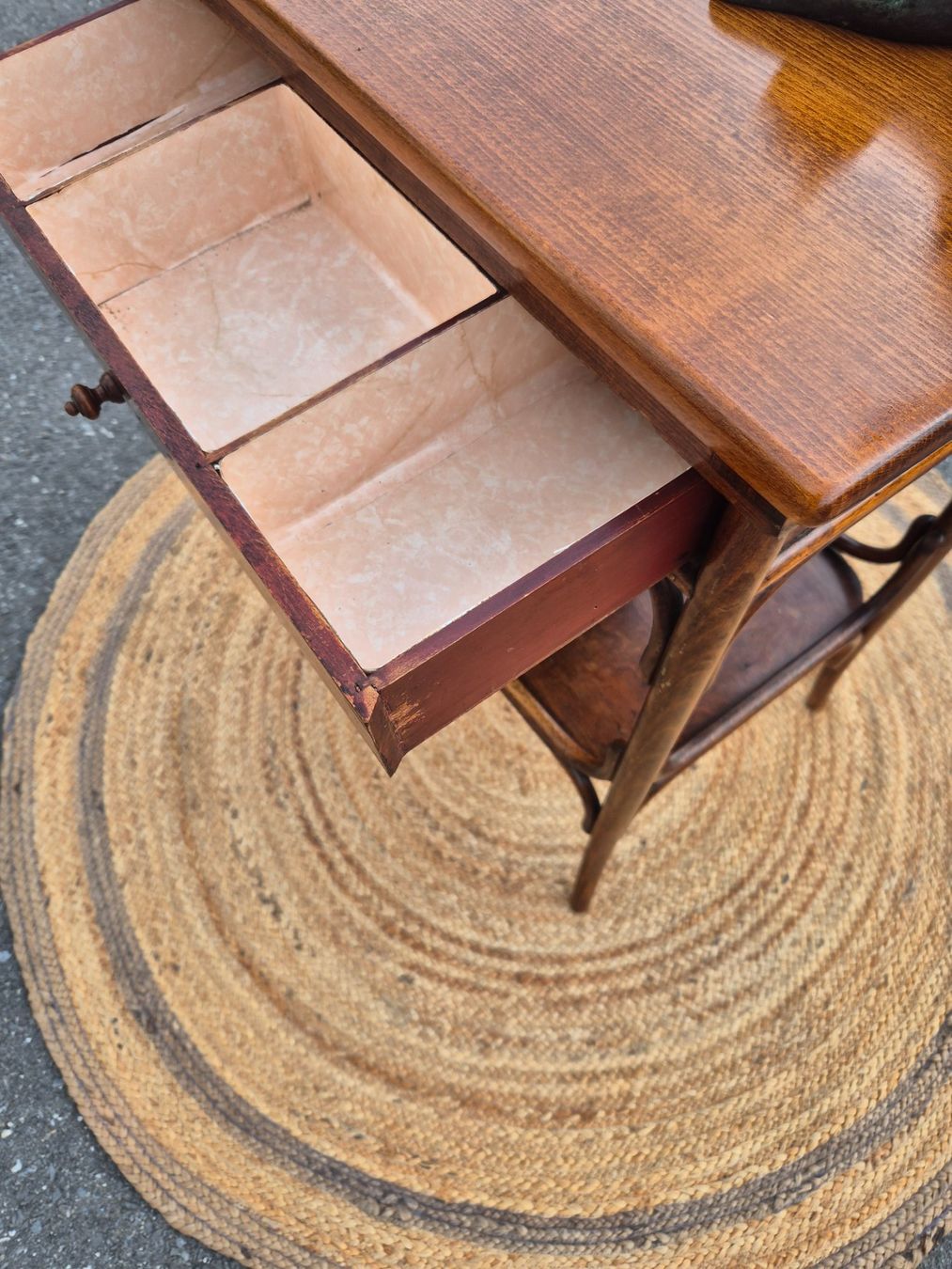 Nachttische: Petit meuble, table de nuit ancienne en bois – Gebraucht aus Fully von tameab 2