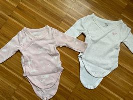 2 neuwertige Wickelbodies mit Fischmotiv, Gr 68